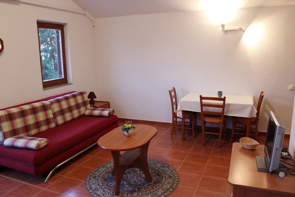 Apartments Marszalek Novalja Cameră foto