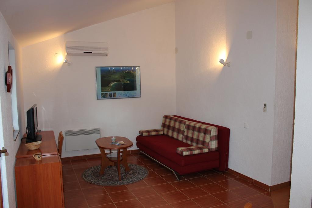 Apartments Marszalek Novalja Cameră foto